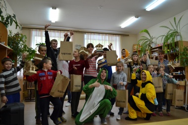 Сотрудники ООО «Хартия» навестили воспитанников социально-реабилитационного центра для несовершеннолетних «Радуга»